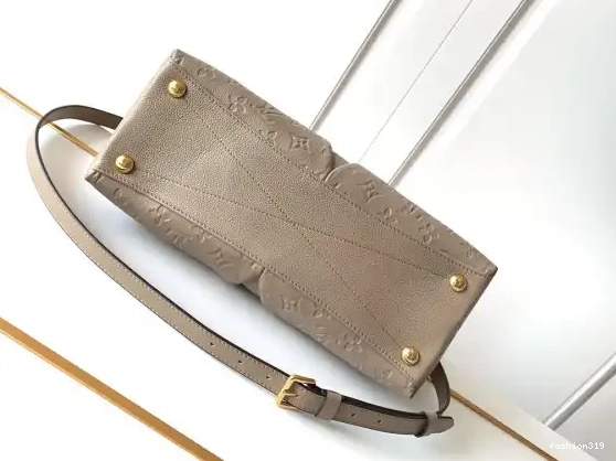 LOUIS TOTE V VUITTON MM 0426